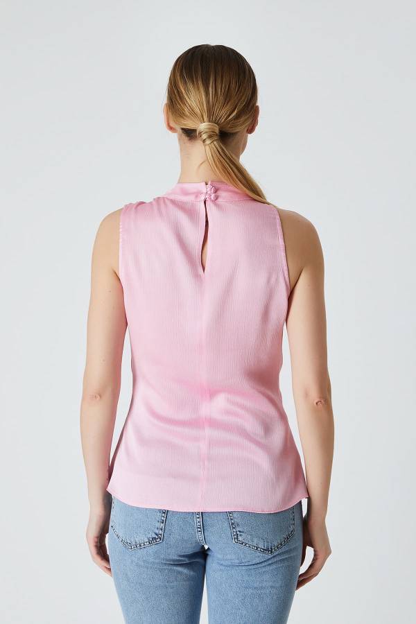 Zincir detaylı krınkıl bluz